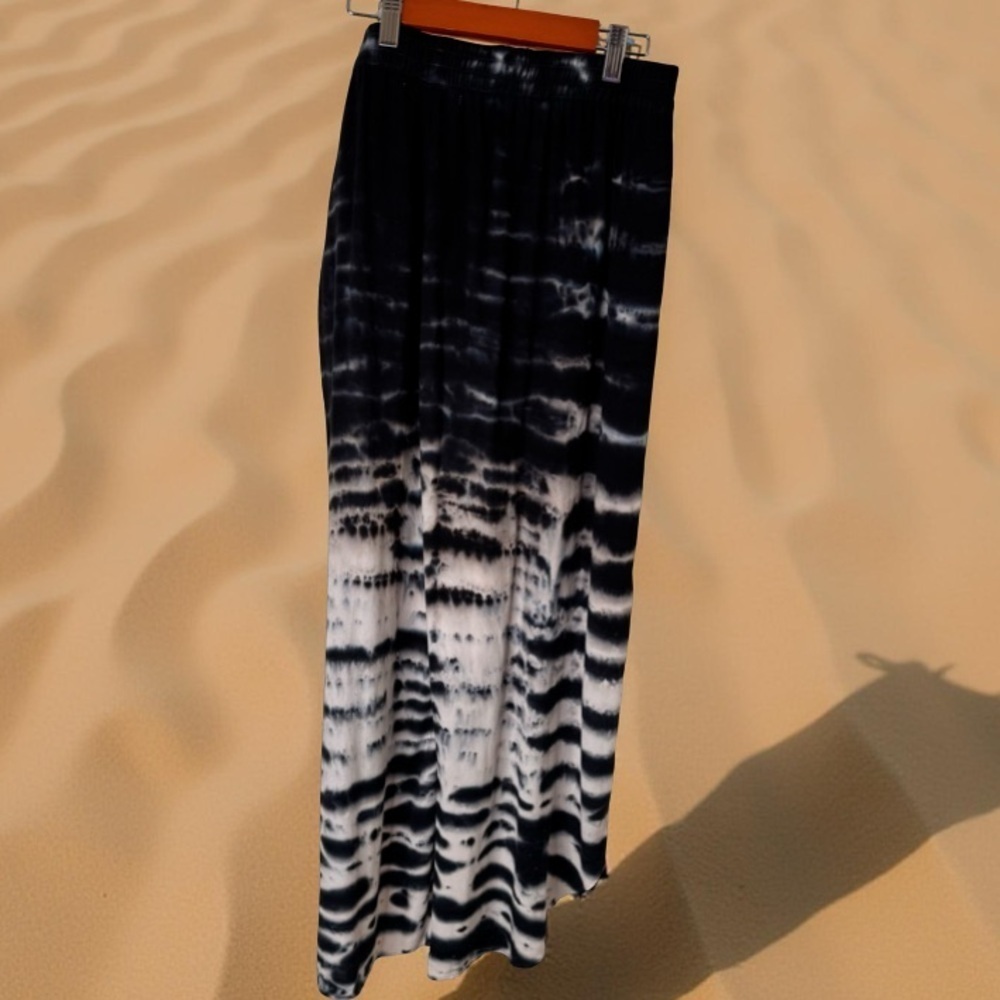 Abigail tie-dye beach wear pants are perfect for beach, festival, &resort wear. - Picture 4 of 4